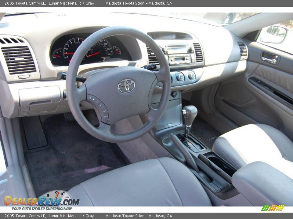 2005 Toyota Camry LE Lunar Mist Metallic / Gray Photo #9