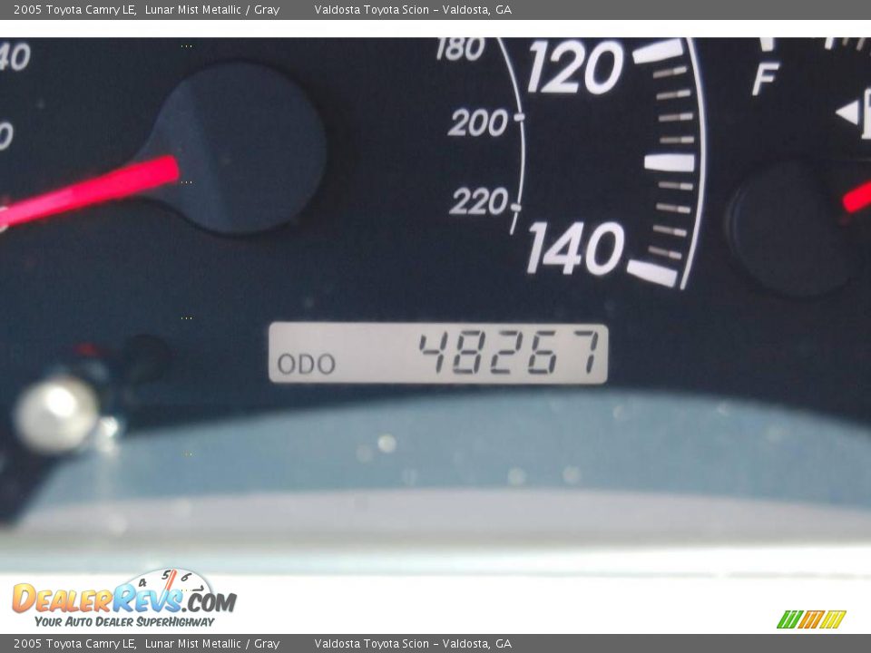 2005 Toyota Camry LE Lunar Mist Metallic / Gray Photo #12