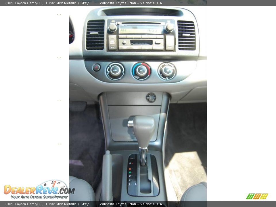 2005 Toyota Camry LE Lunar Mist Metallic / Gray Photo #13