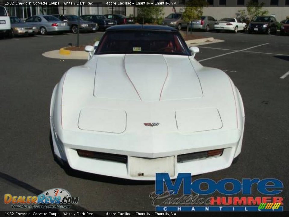 1982 Chevrolet Corvette Coupe White / Dark Red Photo #3