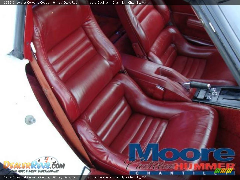 1982 Chevrolet Corvette Coupe White / Dark Red Photo #16
