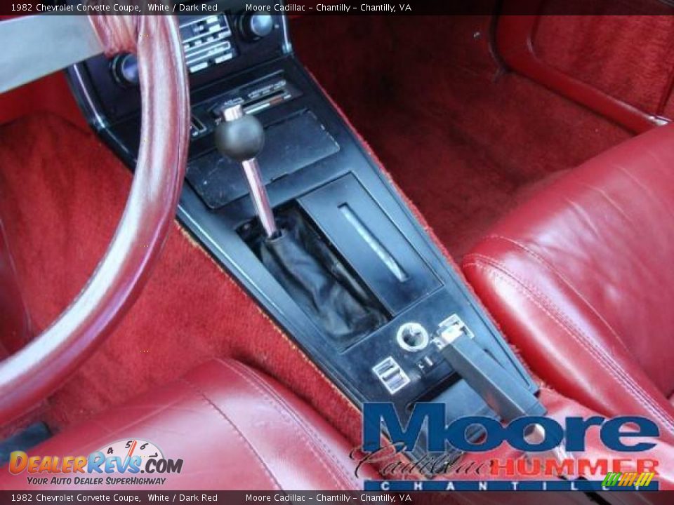 1982 Chevrolet Corvette Coupe White / Dark Red Photo #17