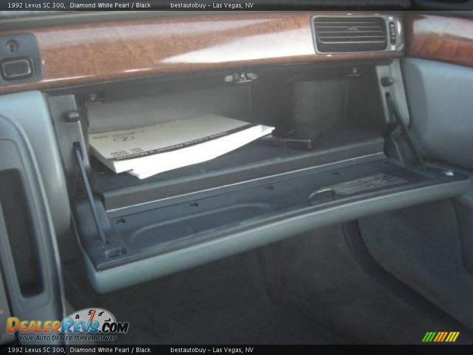 1992 Lexus SC 300 Diamond White Pearl / Black Photo #33