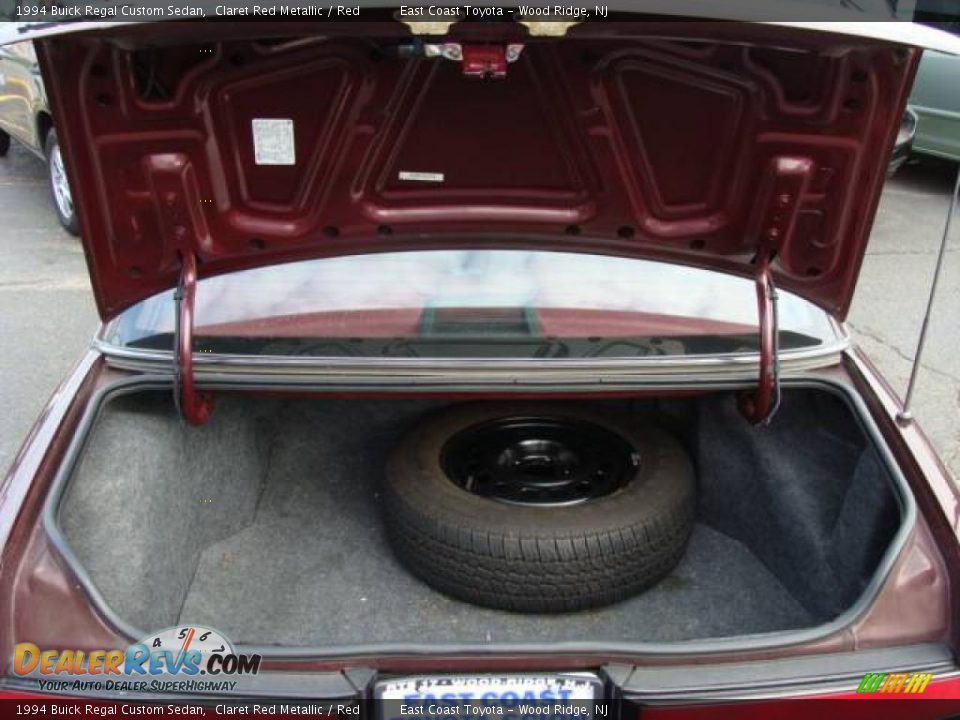 1994 Buick Regal Custom Sedan Claret Red Metallic / Red Photo #13