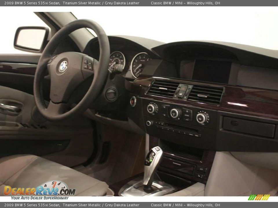 2009 BMW 5 Series 535xi Sedan Titanium Silver Metallic / Grey Dakota Leather Photo #19