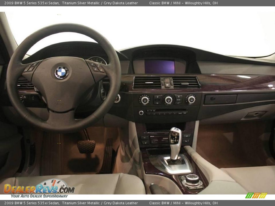 2009 BMW 5 Series 535xi Sedan Titanium Silver Metallic / Grey Dakota Leather Photo #23