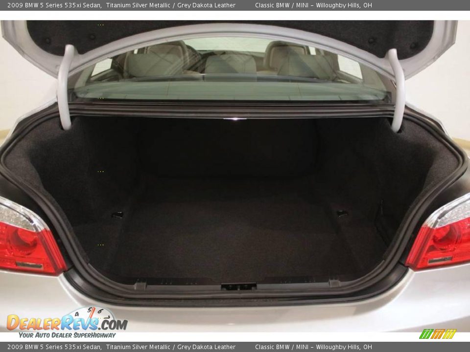 2009 BMW 5 Series 535xi Sedan Titanium Silver Metallic / Grey Dakota Leather Photo #24
