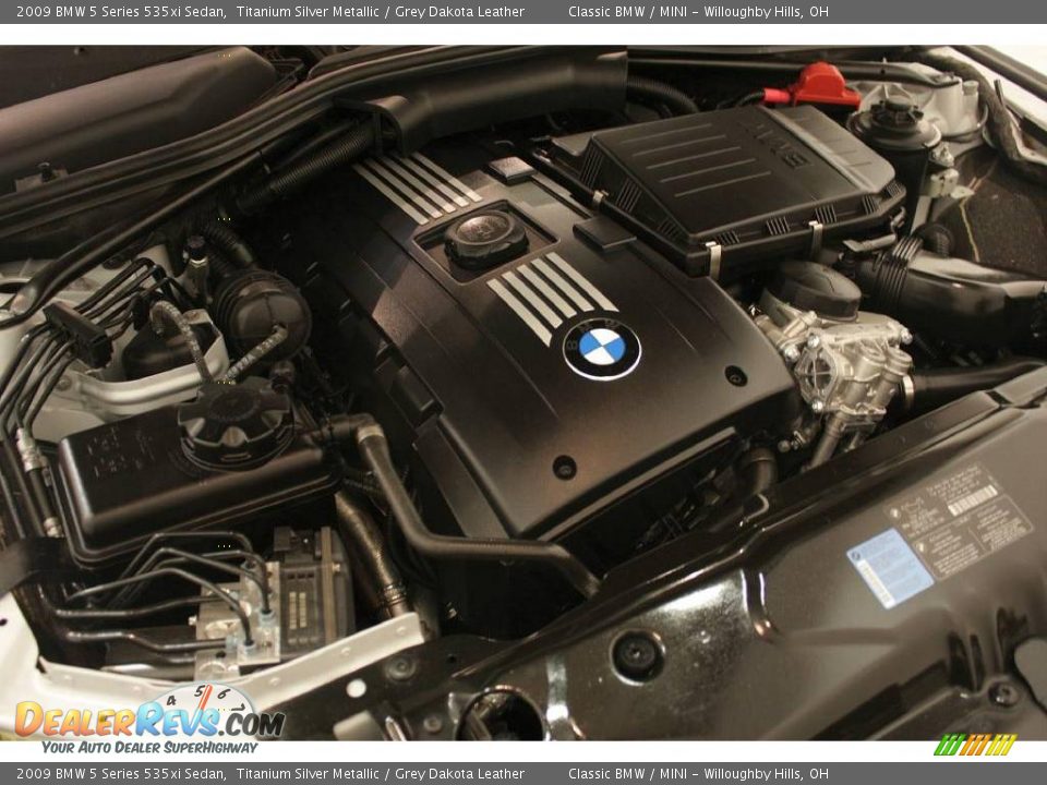2009 BMW 5 Series 535xi Sedan Titanium Silver Metallic / Grey Dakota Leather Photo #25
