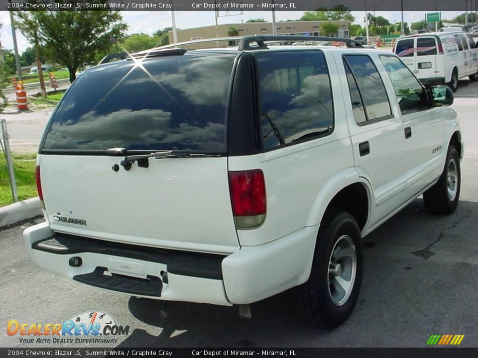 2004 Chevrolet Blazer LS Summit White / Graphite Gray Photo #3