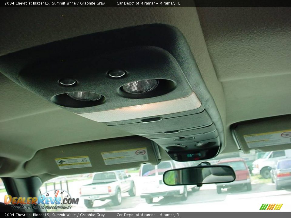 2004 Chevrolet Blazer LS Summit White / Graphite Gray Photo #14