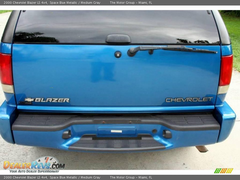 2000 Chevrolet Blazer LS 4x4 Space Blue Metallic / Medium Gray Photo #6