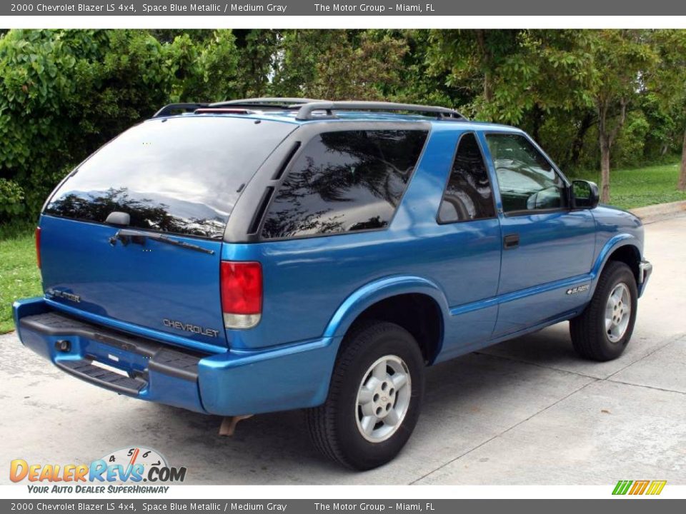 2000 Chevrolet Blazer LS 4x4 Space Blue Metallic / Medium Gray Photo #7