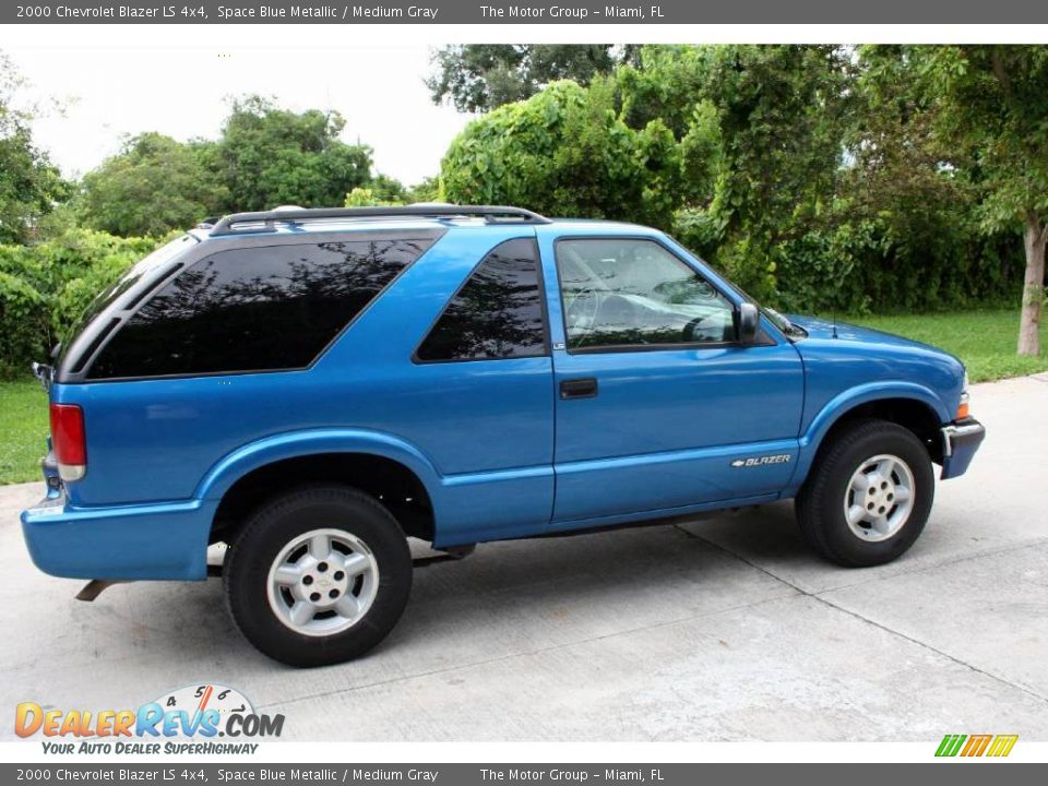 2000 Chevrolet Blazer LS 4x4 Space Blue Metallic / Medium Gray Photo #8