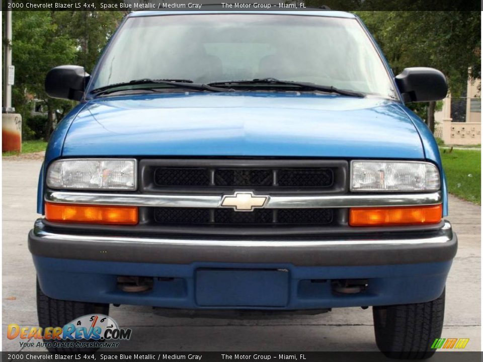 2000 Chevrolet Blazer LS 4x4 Space Blue Metallic / Medium Gray Photo #11