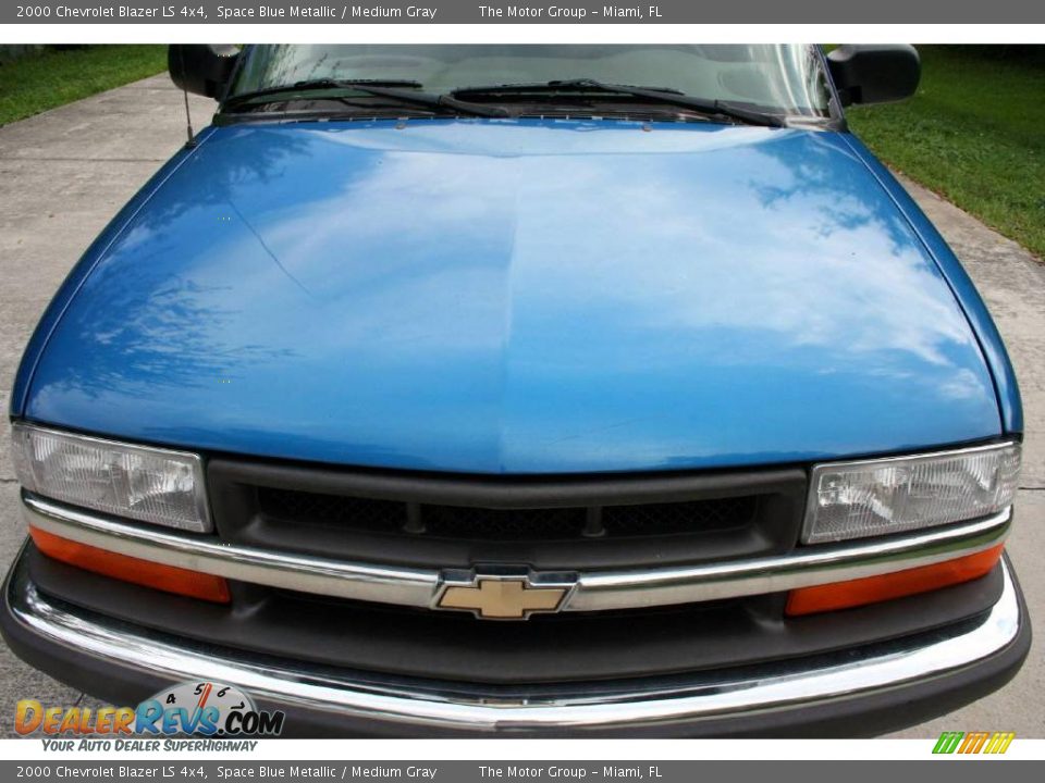 2000 Chevrolet Blazer LS 4x4 Space Blue Metallic / Medium Gray Photo #12