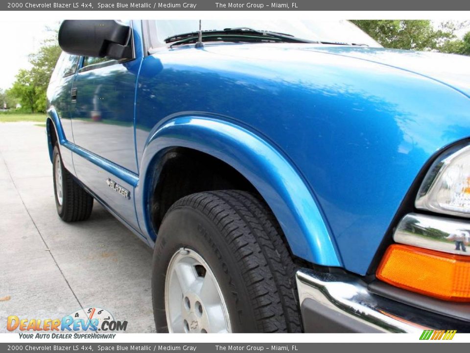 2000 Chevrolet Blazer LS 4x4 Space Blue Metallic / Medium Gray Photo #14