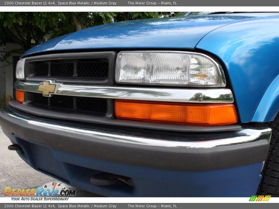 2000 Chevrolet Blazer LS 4x4 Space Blue Metallic / Medium Gray Photo #18