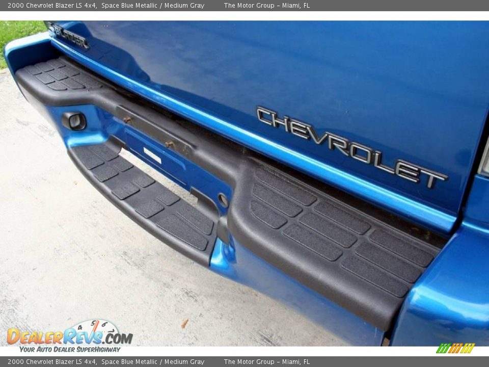 2000 Chevrolet Blazer LS 4x4 Space Blue Metallic / Medium Gray Photo #26