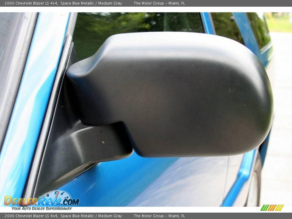 2000 Chevrolet Blazer LS 4x4 Space Blue Metallic / Medium Gray Photo #30