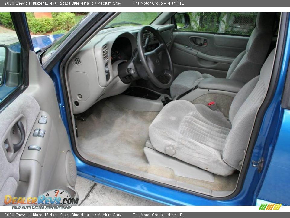 2000 Chevrolet Blazer LS 4x4 Space Blue Metallic / Medium Gray Photo #31