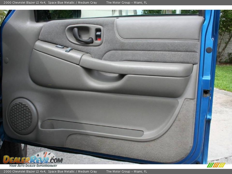 2000 Chevrolet Blazer LS 4x4 Space Blue Metallic / Medium Gray Photo #34