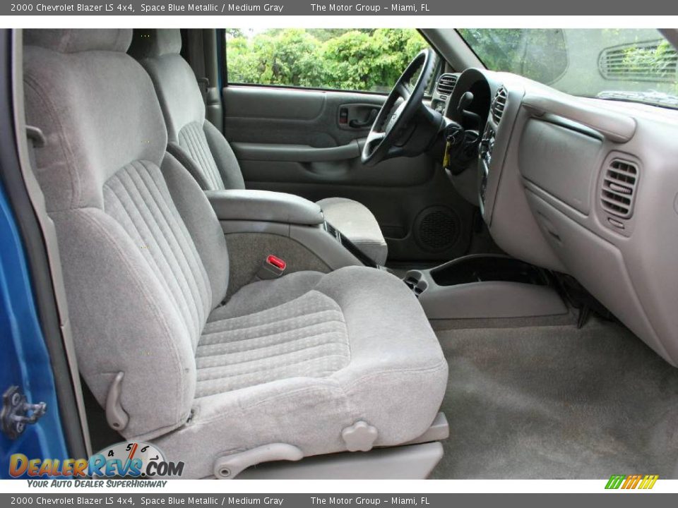2000 Chevrolet Blazer LS 4x4 Space Blue Metallic / Medium Gray Photo #36
