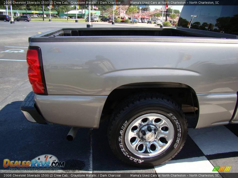 2006 Chevrolet Silverado 1500 LS Crew Cab Graystone Metallic / Dark Charcoal Photo #23
