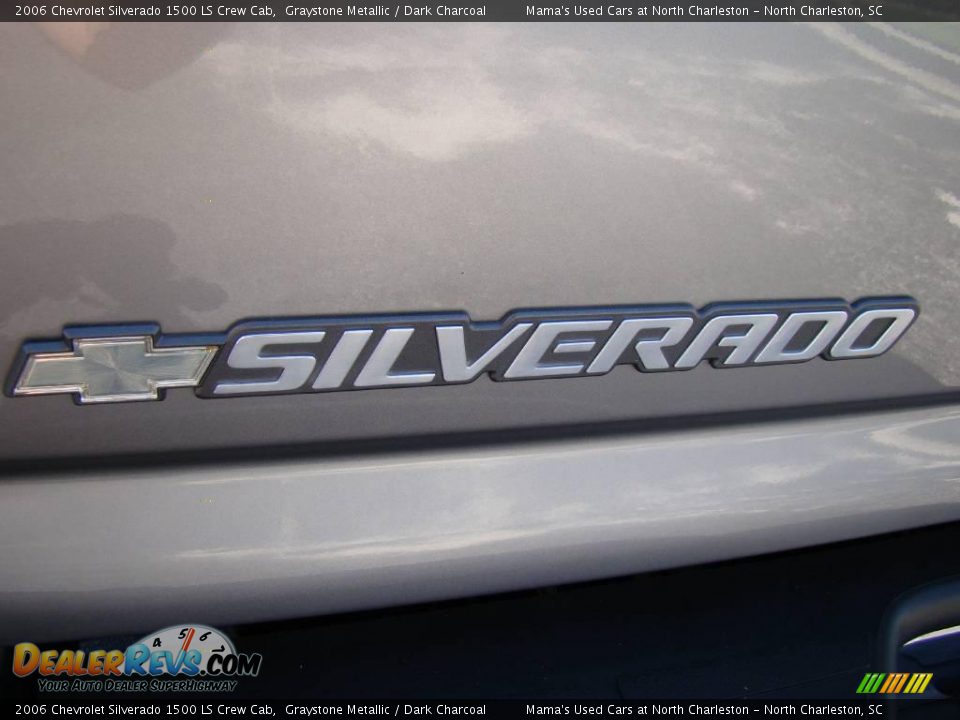2006 Chevrolet Silverado 1500 LS Crew Cab Graystone Metallic / Dark Charcoal Photo #25