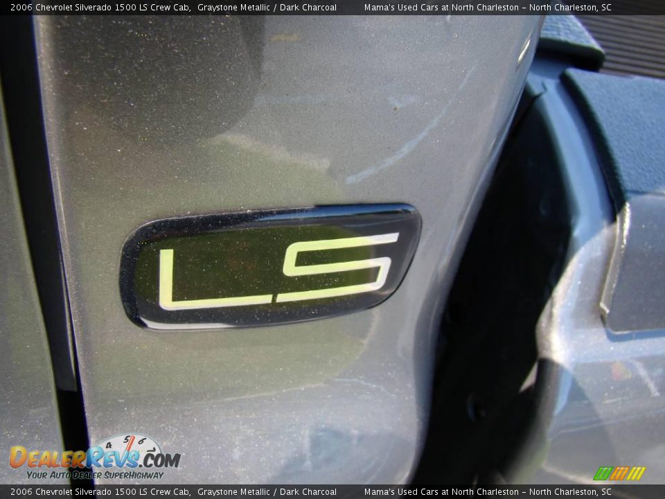 2006 Chevrolet Silverado 1500 LS Crew Cab Graystone Metallic / Dark Charcoal Photo #26