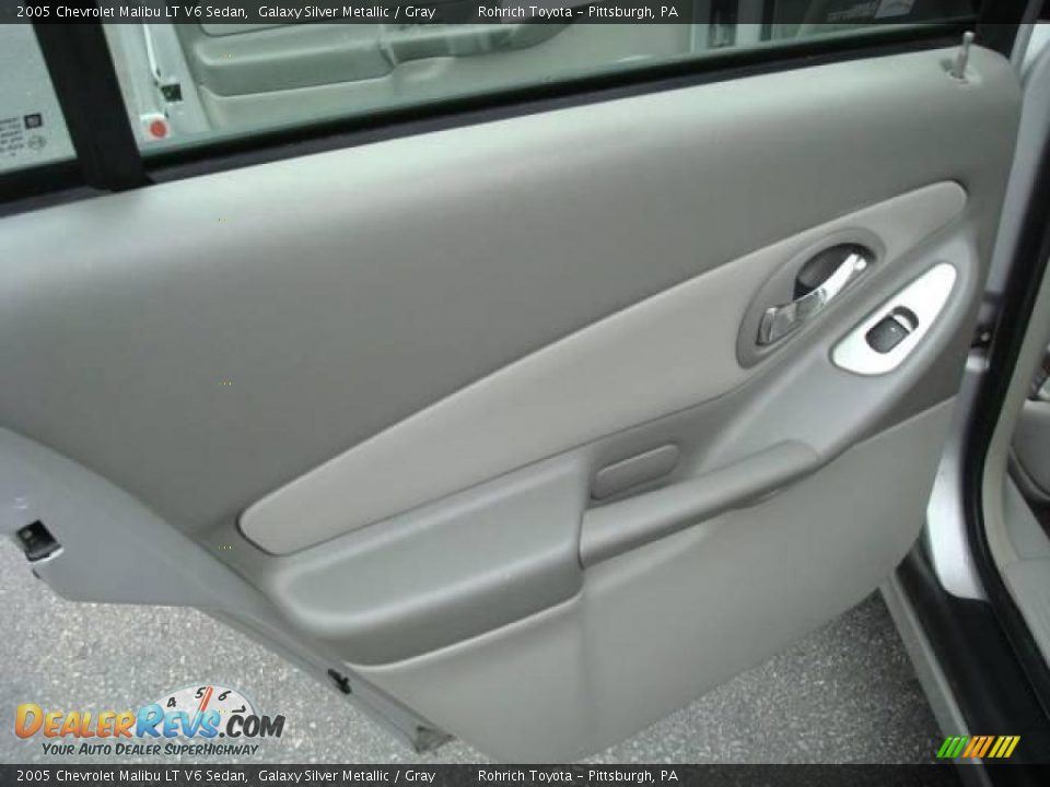 2005 Chevrolet Malibu LT V6 Sedan Galaxy Silver Metallic / Gray Photo #13