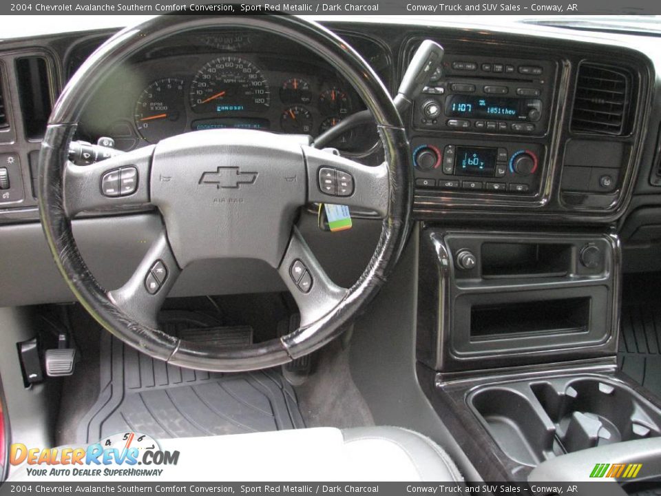 2004 Chevrolet Avalanche Southern Comfort Conversion Sport Red Metallic / Dark Charcoal Photo #10