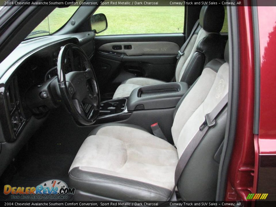 2004 Chevrolet Avalanche Southern Comfort Conversion Sport Red Metallic / Dark Charcoal Photo #12