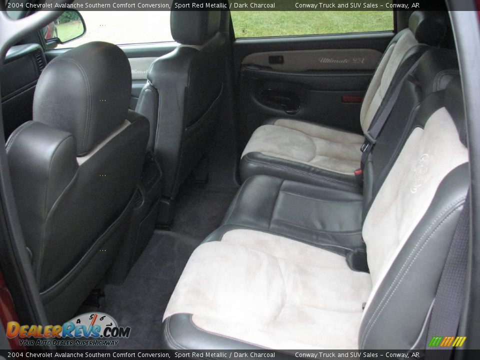 2004 Chevrolet Avalanche Southern Comfort Conversion Sport Red Metallic / Dark Charcoal Photo #16