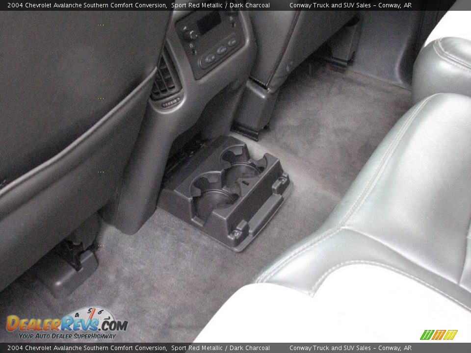 2004 Chevrolet Avalanche Southern Comfort Conversion Sport Red Metallic / Dark Charcoal Photo #18