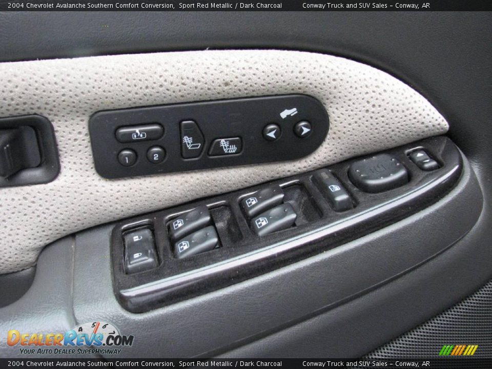 2004 Chevrolet Avalanche Southern Comfort Conversion Sport Red Metallic / Dark Charcoal Photo #21