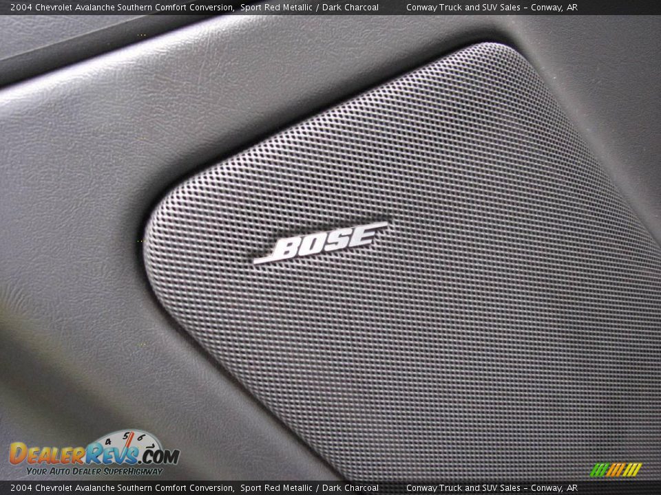 2004 Chevrolet Avalanche Southern Comfort Conversion Sport Red Metallic / Dark Charcoal Photo #22