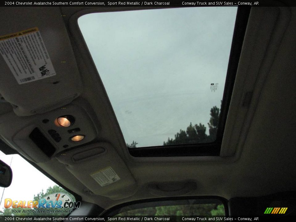 2004 Chevrolet Avalanche Southern Comfort Conversion Sport Red Metallic / Dark Charcoal Photo #23