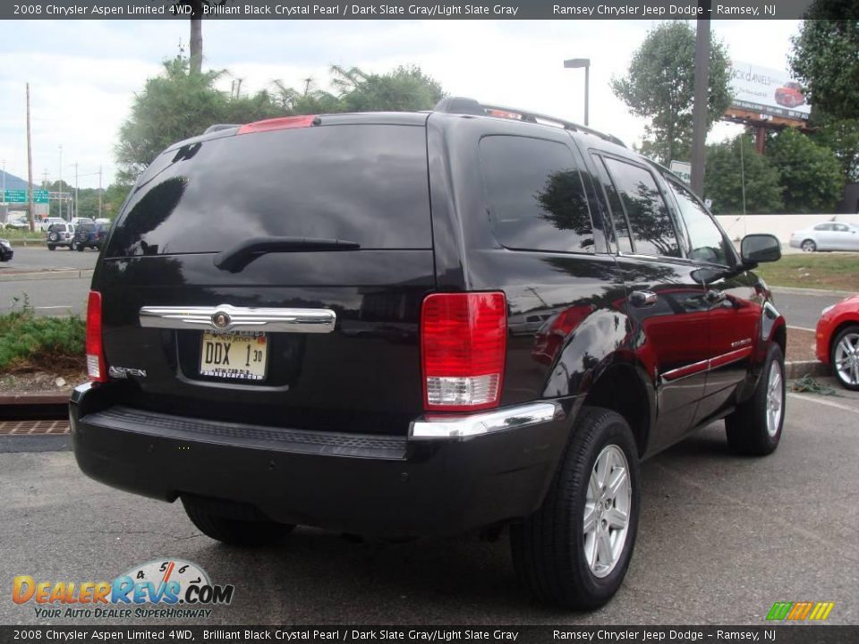 2008 Chrysler Aspen Limited 4WD Brilliant Black Crystal Pearl / Dark Slate Gray/Light Slate Gray Photo #4