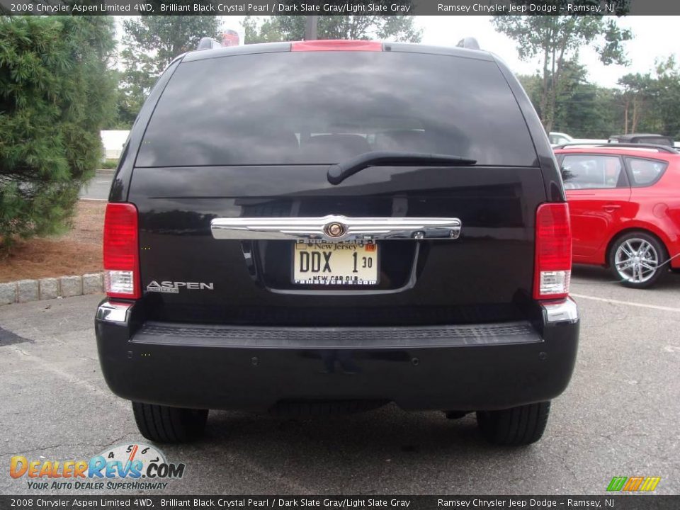 2008 Chrysler Aspen Limited 4WD Brilliant Black Crystal Pearl / Dark Slate Gray/Light Slate Gray Photo #5