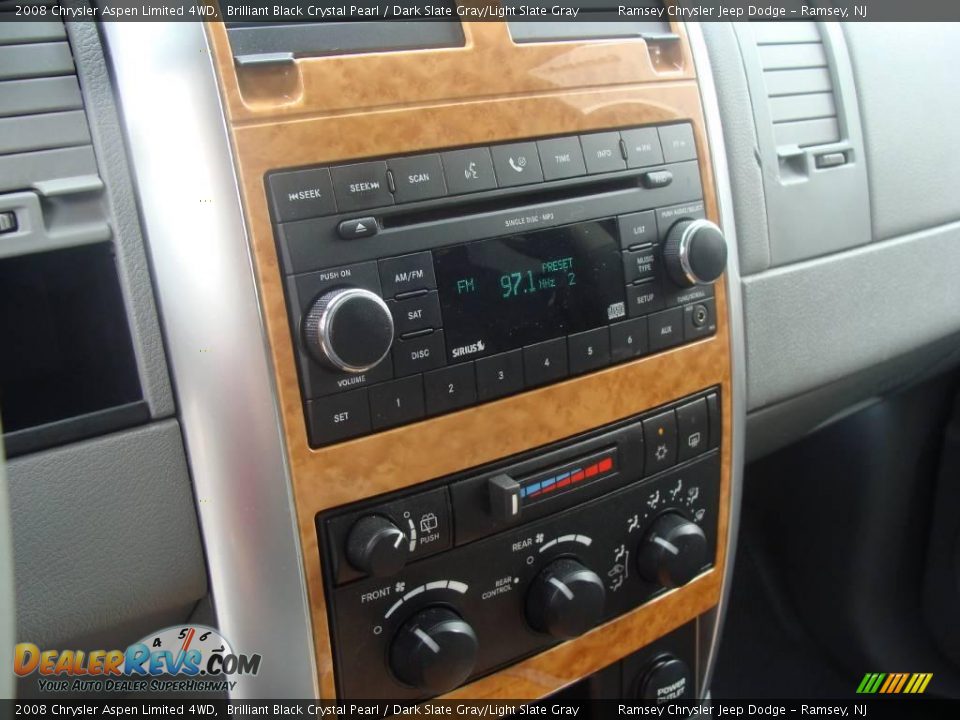 2008 Chrysler Aspen Limited 4WD Brilliant Black Crystal Pearl / Dark Slate Gray/Light Slate Gray Photo #13