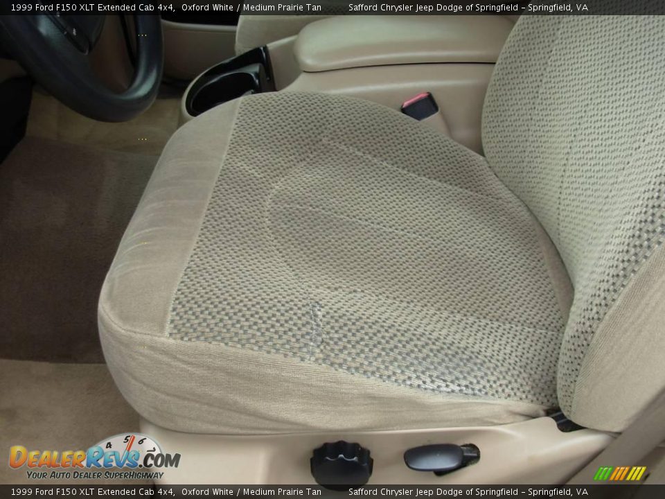 1999 Ford F150 XLT Extended Cab 4x4 Oxford White / Medium Prairie Tan Photo #11
