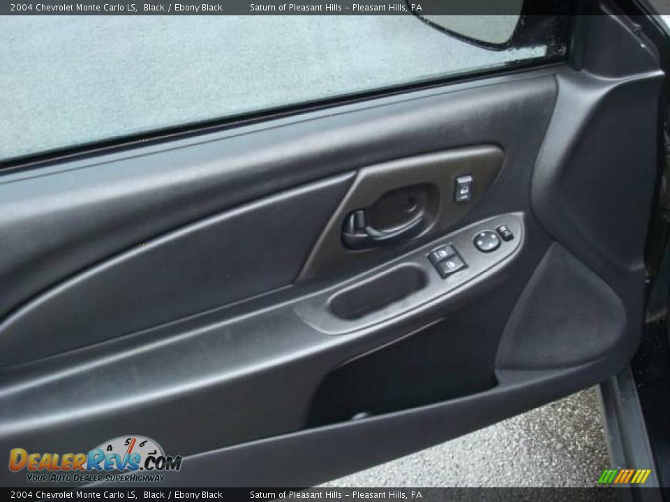 2004 Chevrolet Monte Carlo LS Black / Ebony Black Photo #11