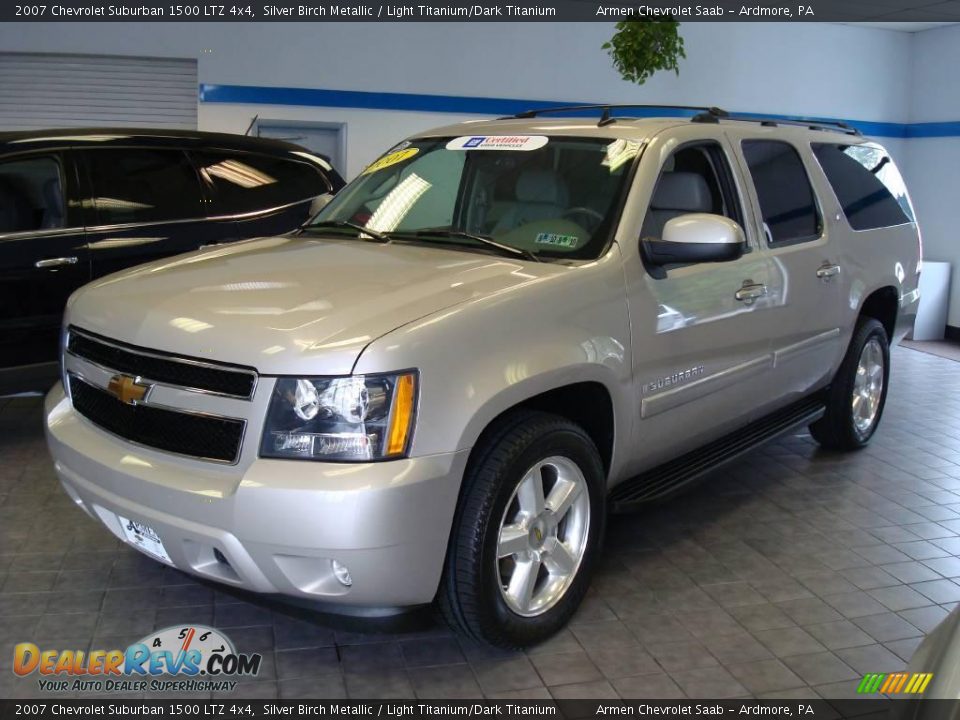 2007 Chevrolet Suburban 1500 LTZ 4x4 Silver Birch Metallic / Light Titanium/Dark Titanium Photo #1