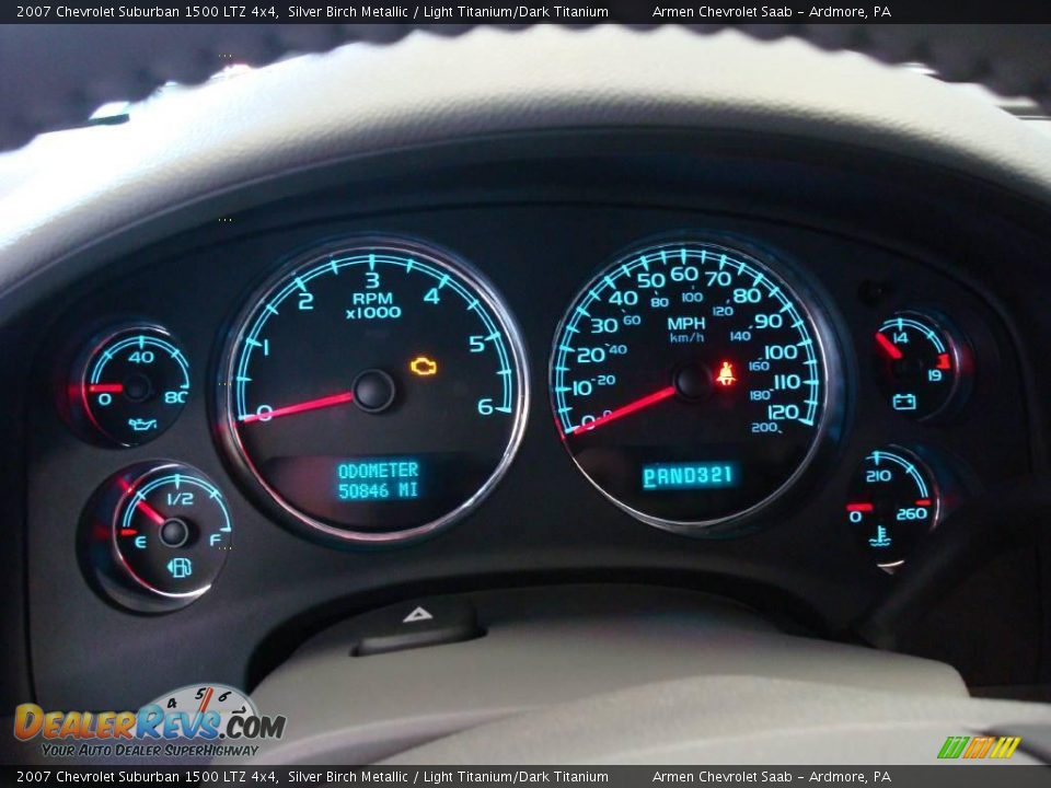 2007 Chevrolet Suburban 1500 LTZ 4x4 Silver Birch Metallic / Light Titanium/Dark Titanium Photo #25