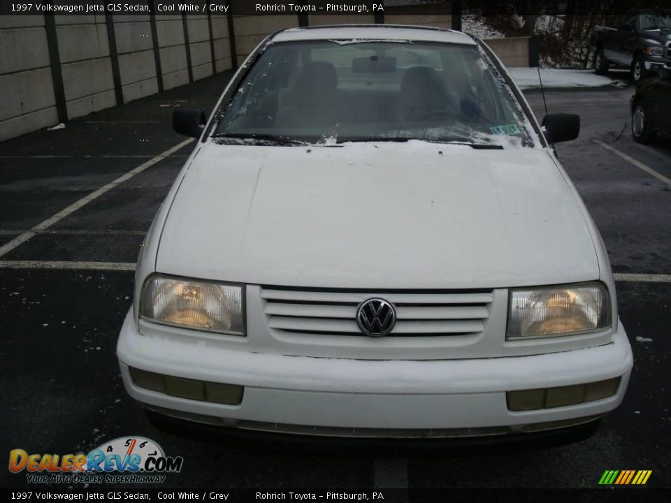 1997 Volkswagen Jetta GLS Sedan Cool White / Grey Photo #7