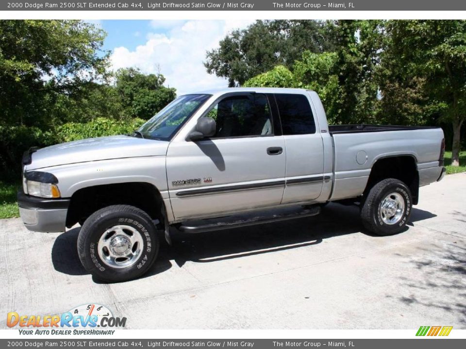 2000 Dodge Ram 2500 SLT Extended Cab 4x4 Light Driftwood Satin Glow / Mist Gray Photo #2