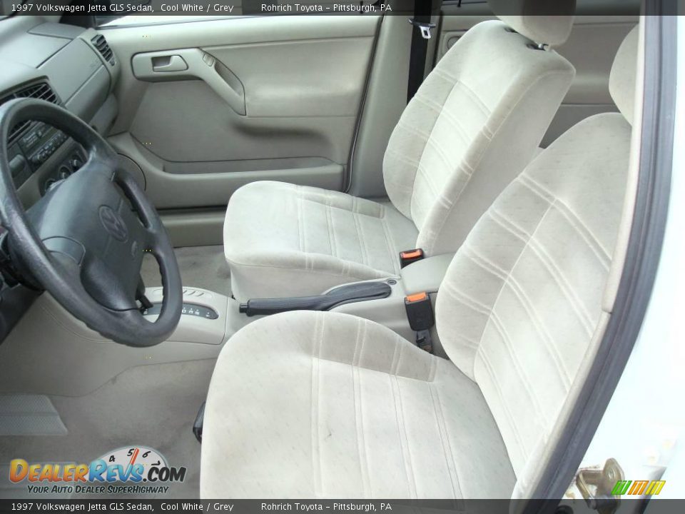 1997 Volkswagen Jetta GLS Sedan Cool White / Grey Photo #10