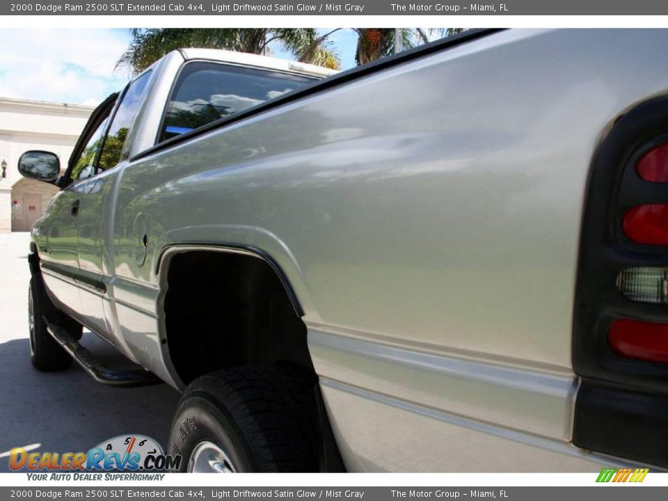 2000 Dodge Ram 2500 SLT Extended Cab 4x4 Light Driftwood Satin Glow / Mist Gray Photo #16