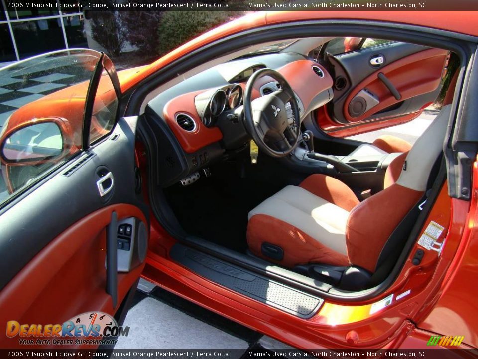 2006 Mitsubishi Eclipse GT Coupe Sunset Orange Pearlescent / Terra Cotta Photo #9