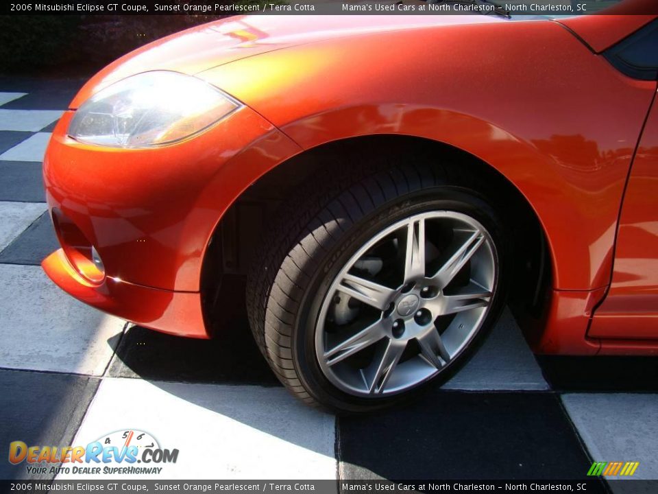 2006 Mitsubishi Eclipse GT Coupe Sunset Orange Pearlescent / Terra Cotta Photo #18